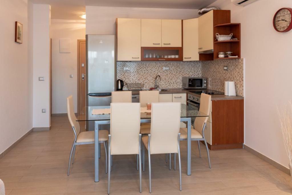 Apartment Marina 特罗吉尔 外观 照片